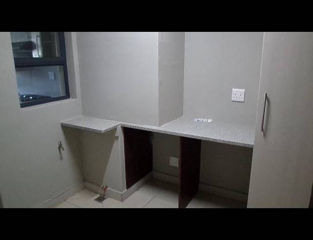 2 BEDROOM APARTMENT FOR SALE IN UMHLANGA RIDGE